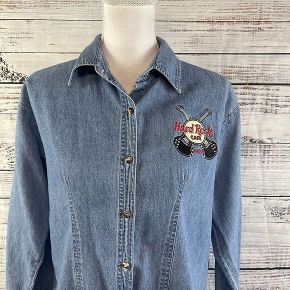 Vintage Ladies Hard Rock Cafe Cancun Shirt size Large Denim Jean Casual Guitars - Picture 2 of 9